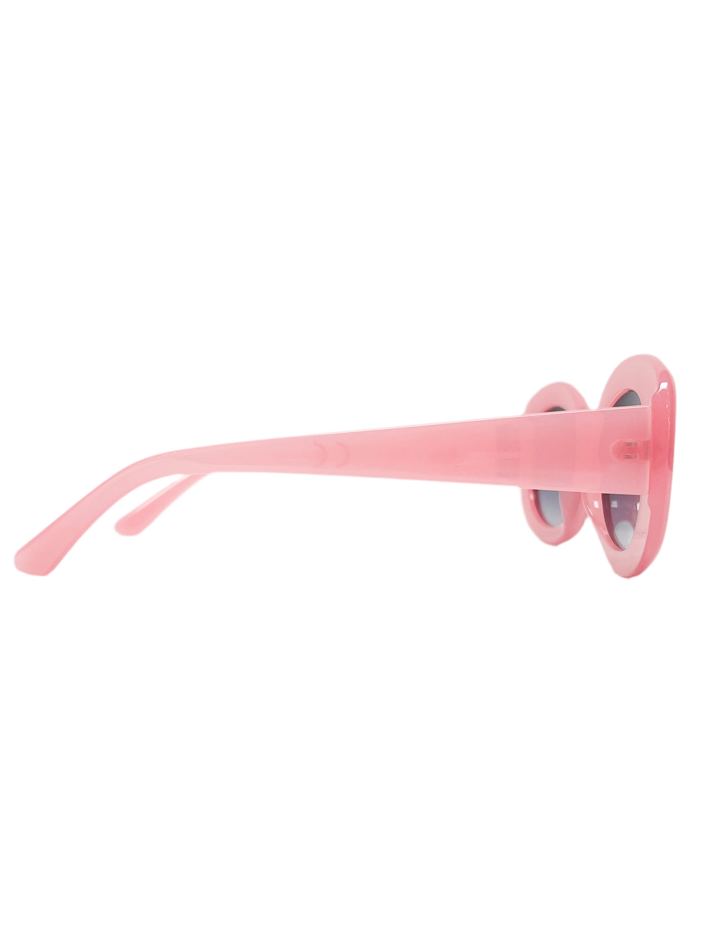 Rounded pink sunglasses