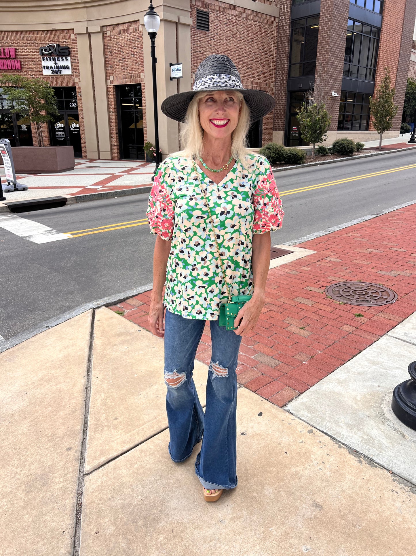 Embroidered Balloon Sleeve Top