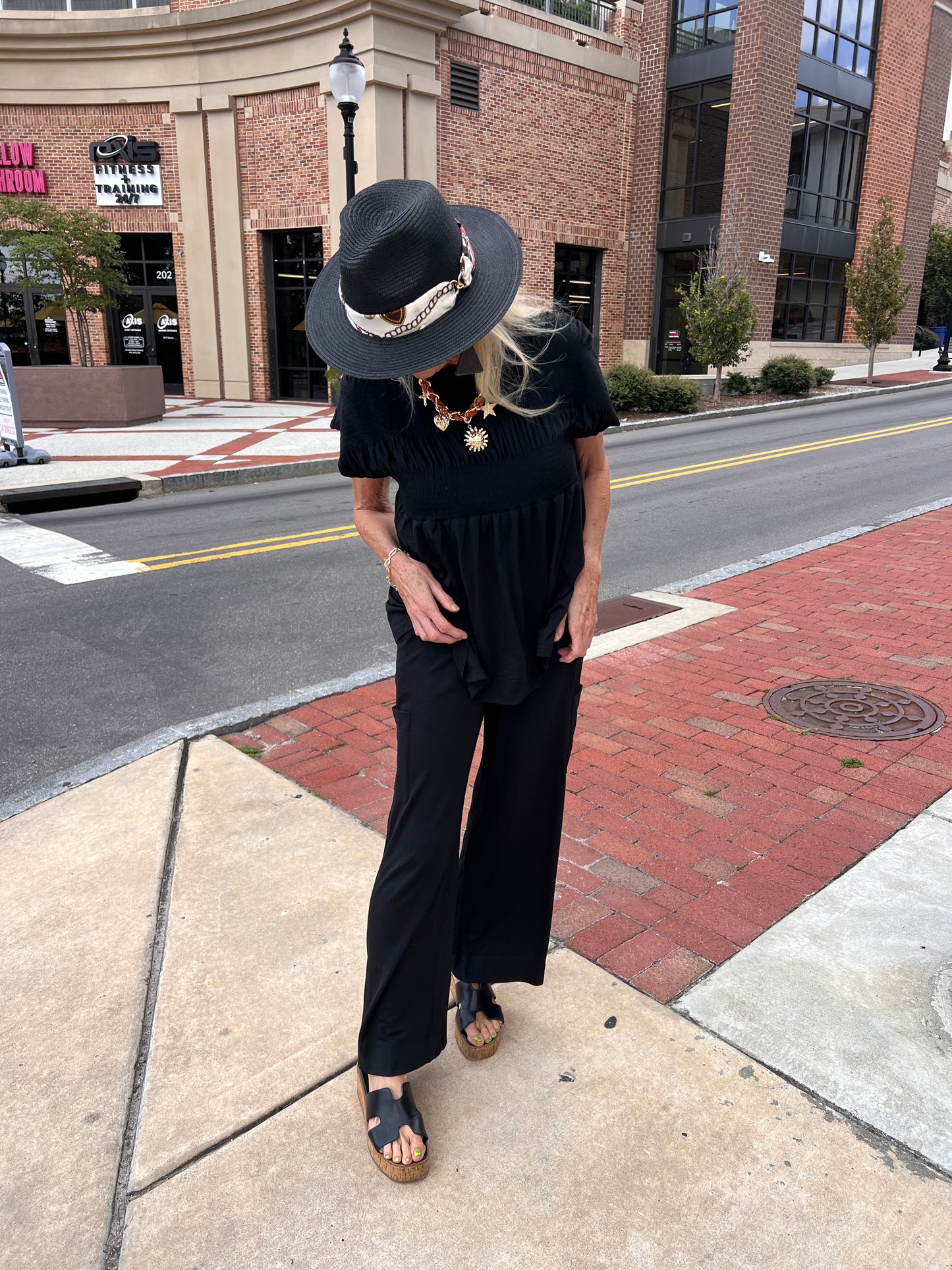 2-Piece Black Set