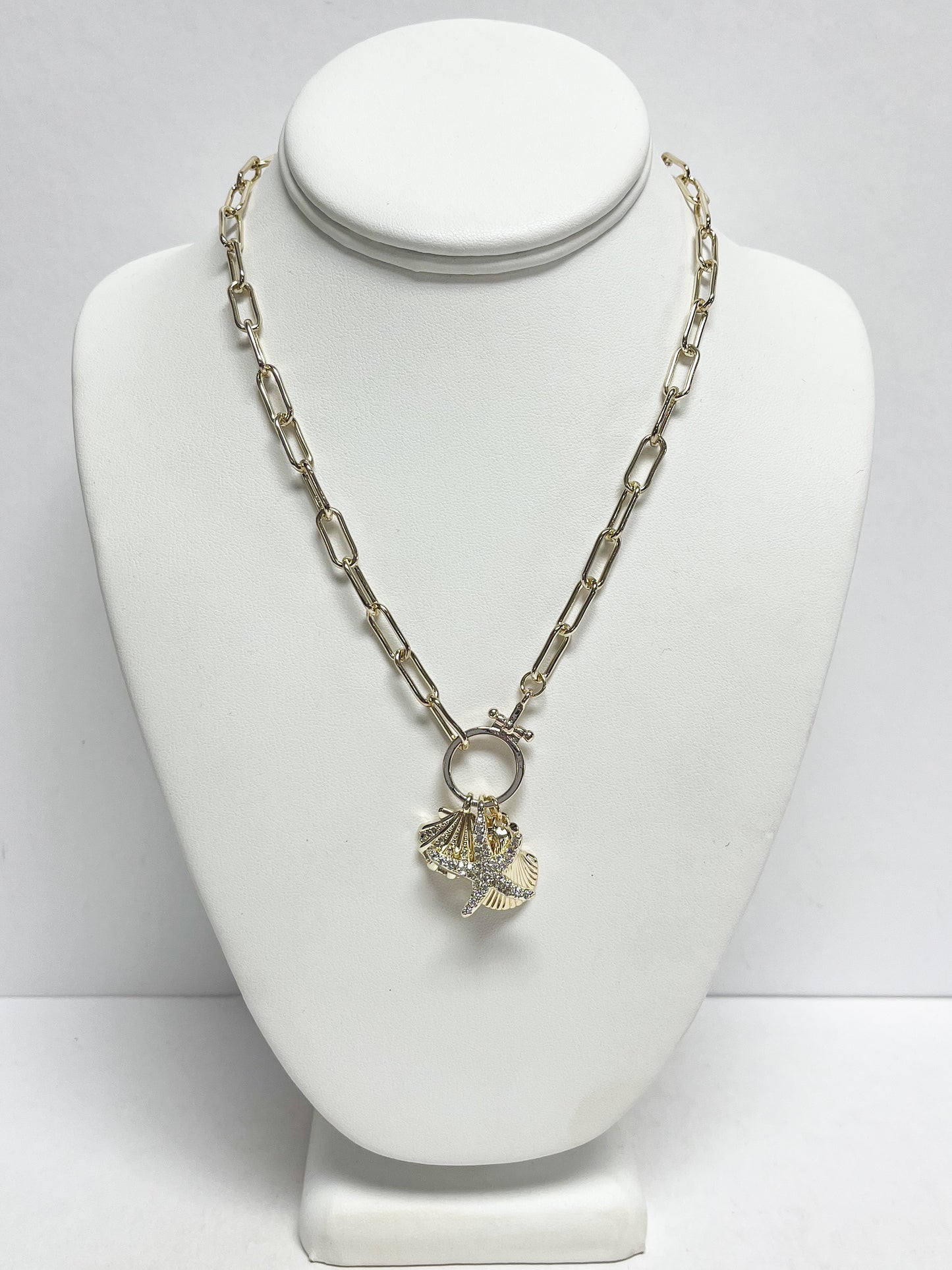 Beachy Pendant Chain Necklace