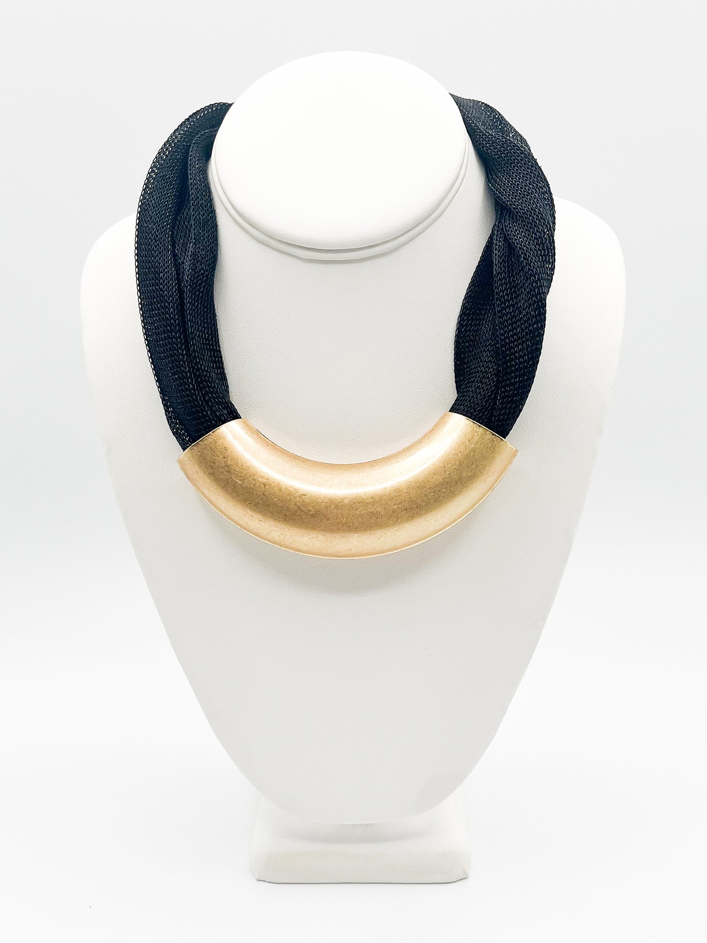 Gold bar pendant necklace
