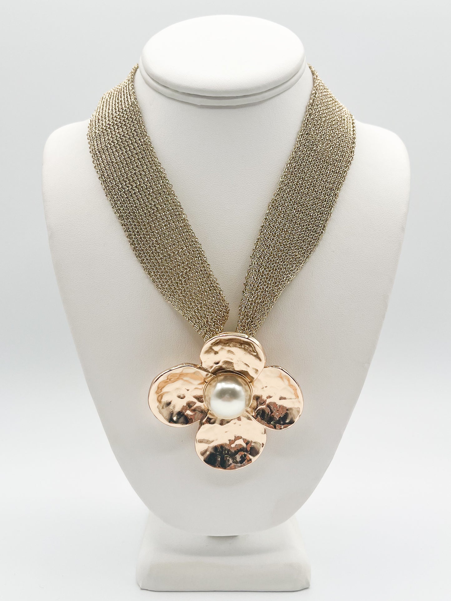 Hammered Petal Pearl Pendant Necklace