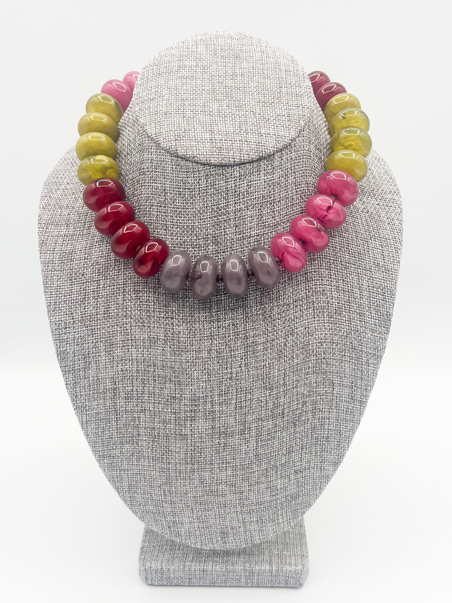 Multicolored necklace