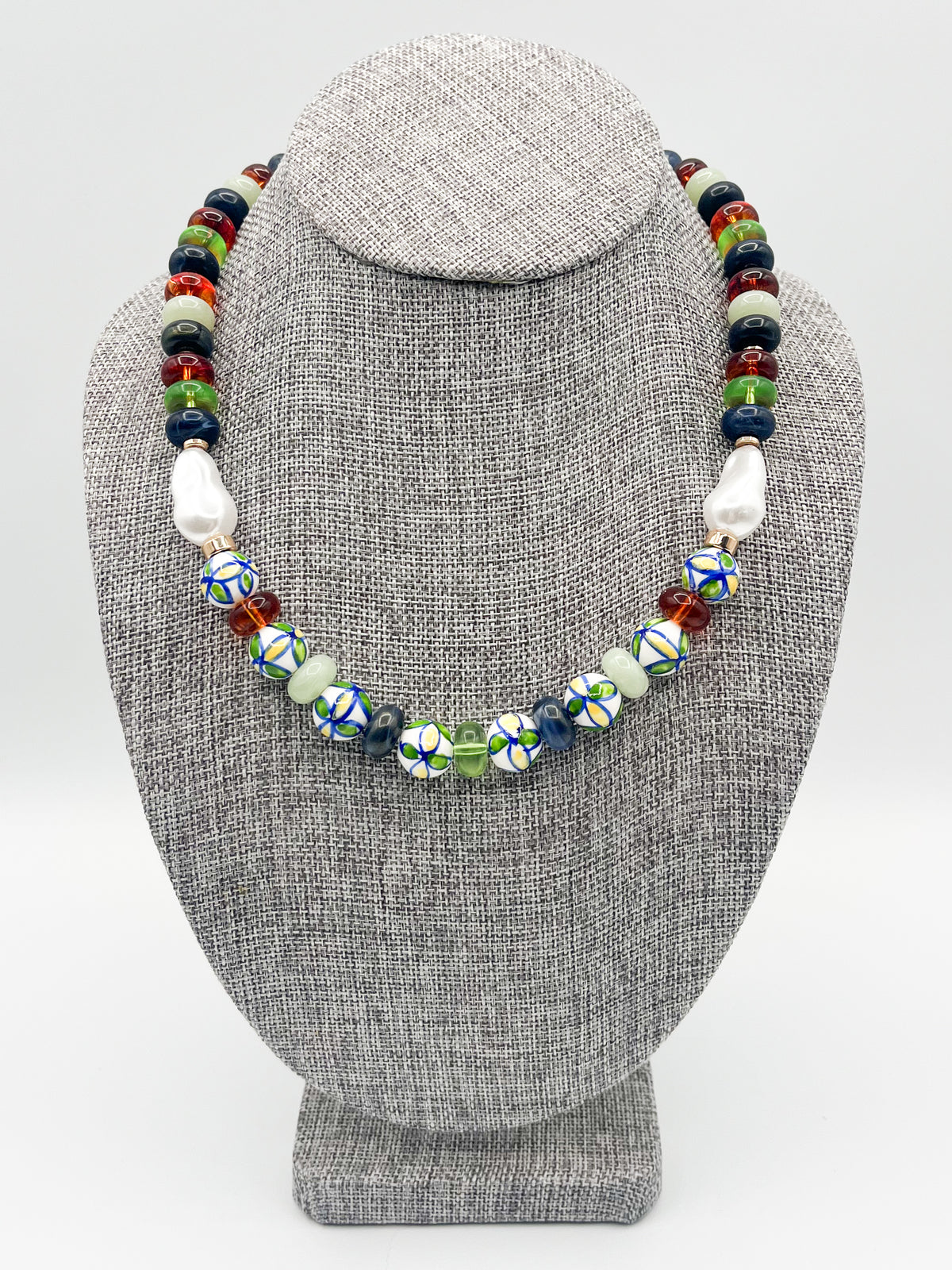 Multicolored necklace