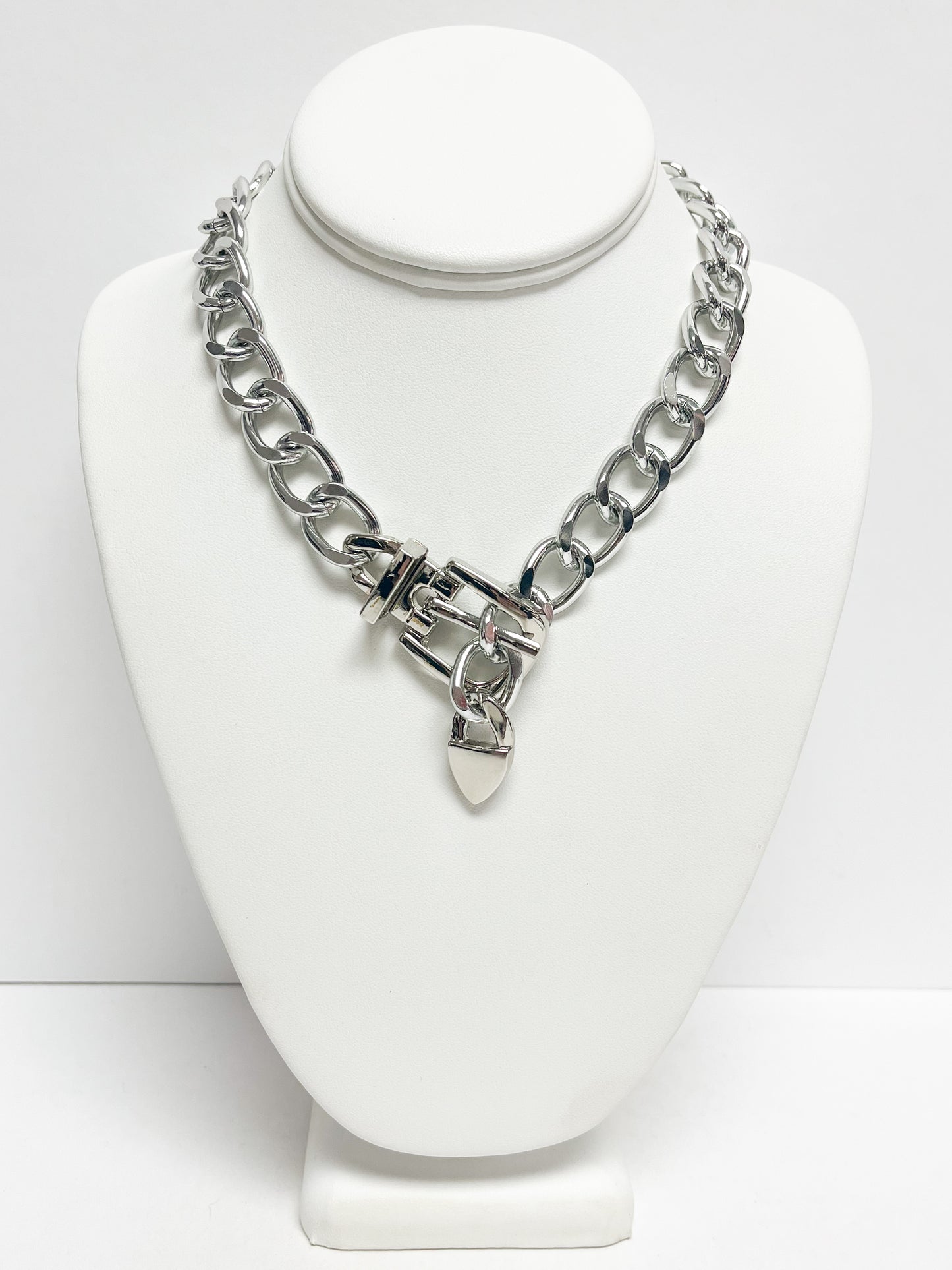 Belt chain necklace