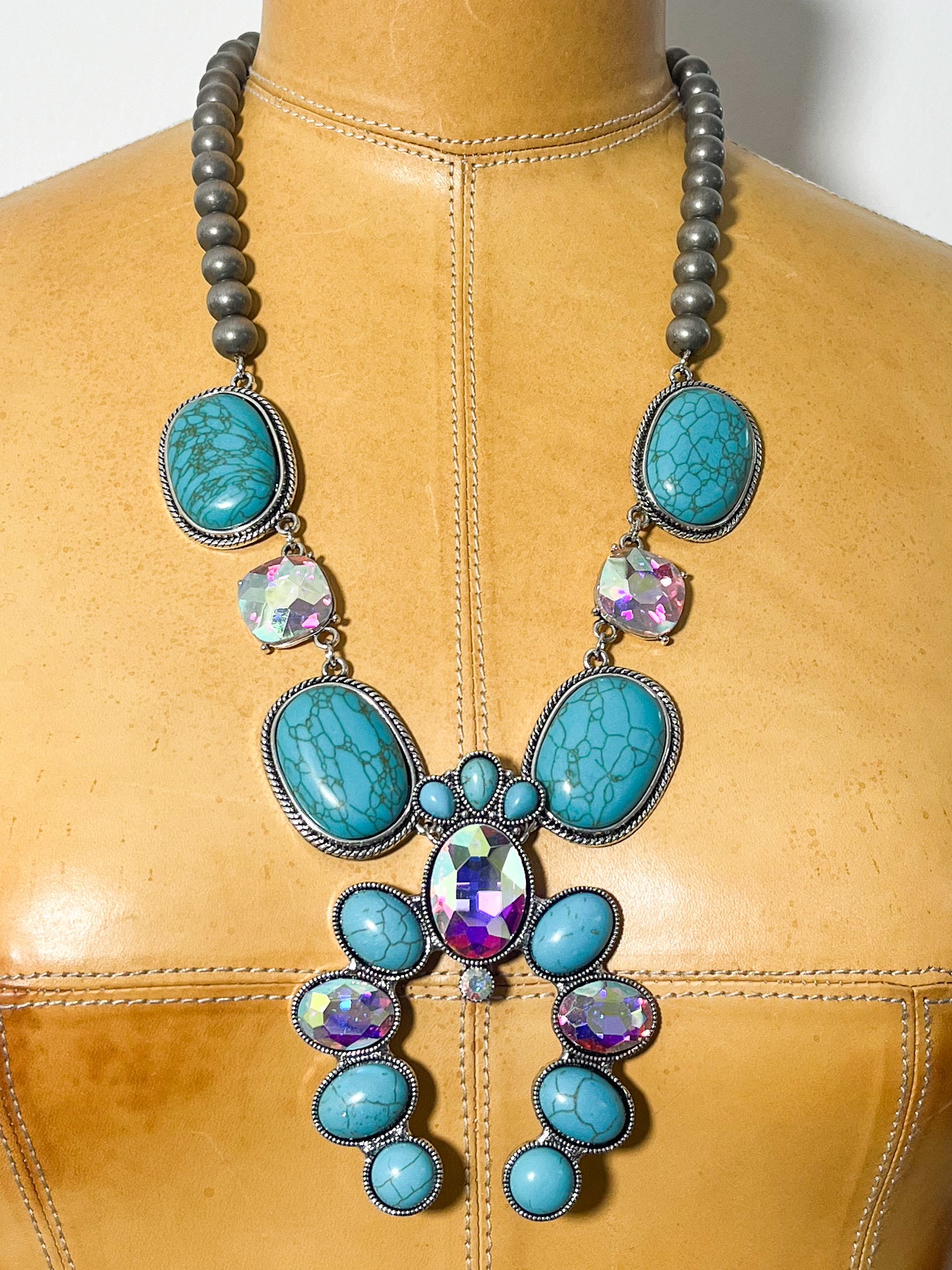 Turquoise conch shell necklace