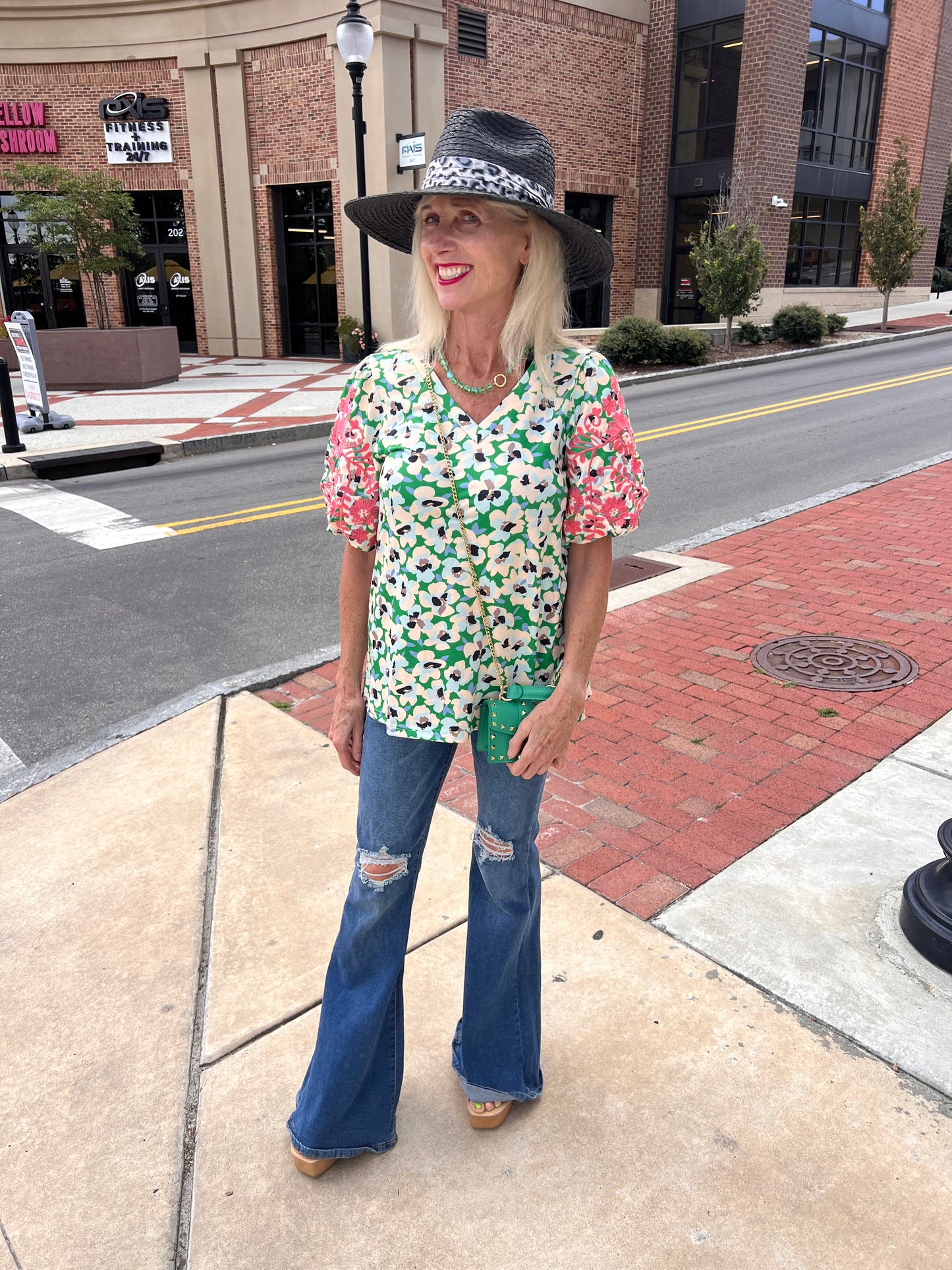Embroidered Balloon Sleeve Top