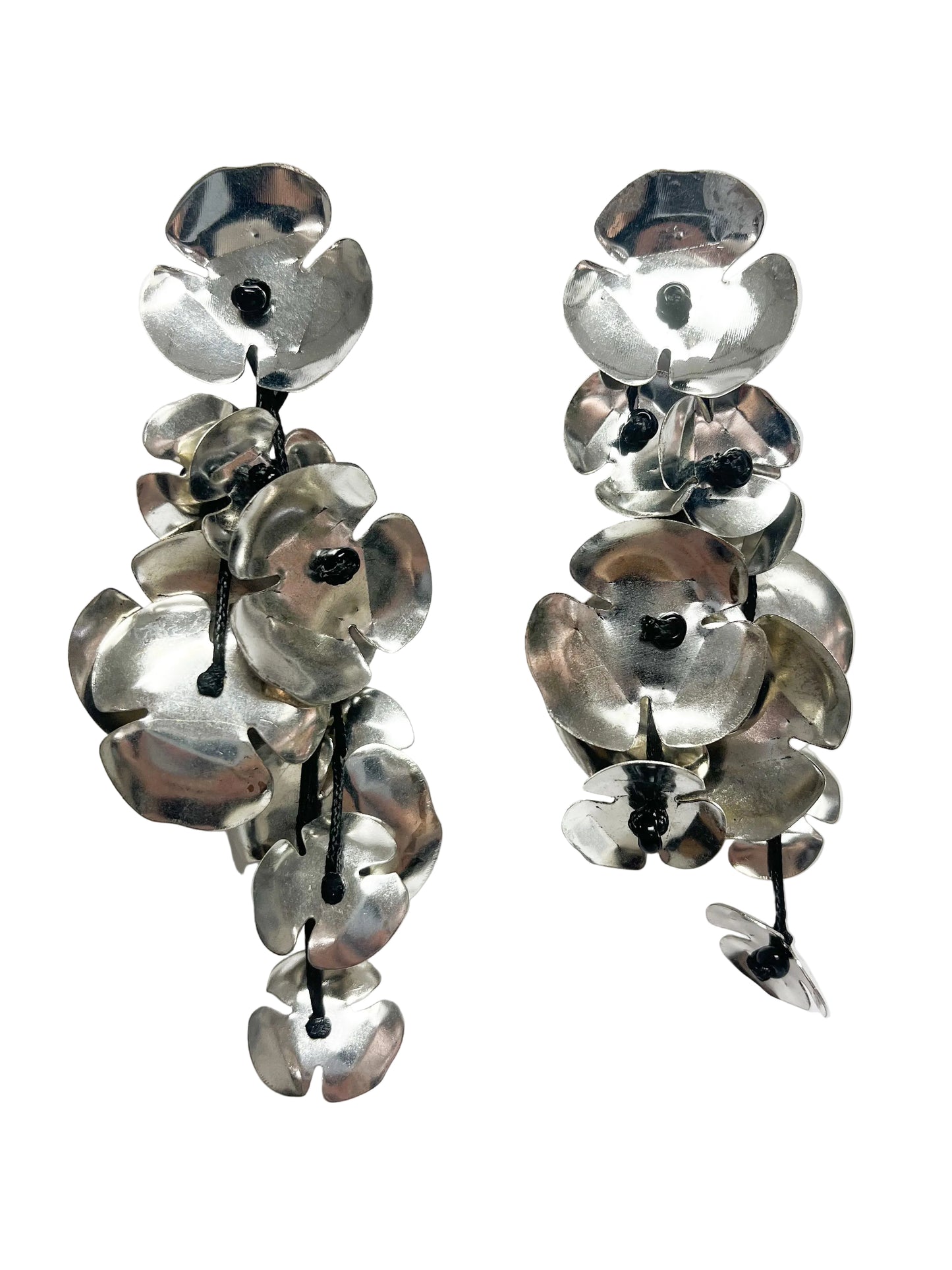 Petal metal earrings