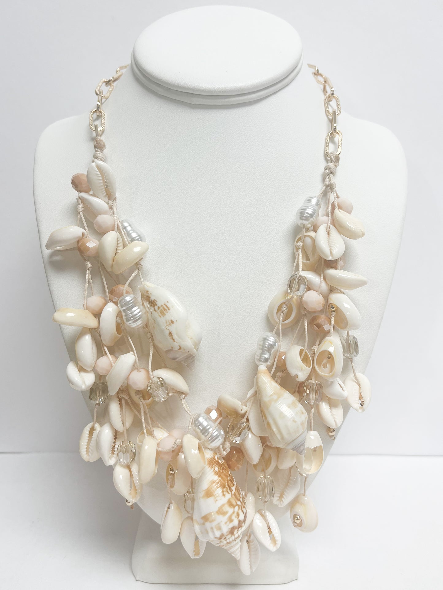 Long shell necklace