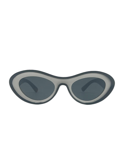 Two tone oval sunglasses