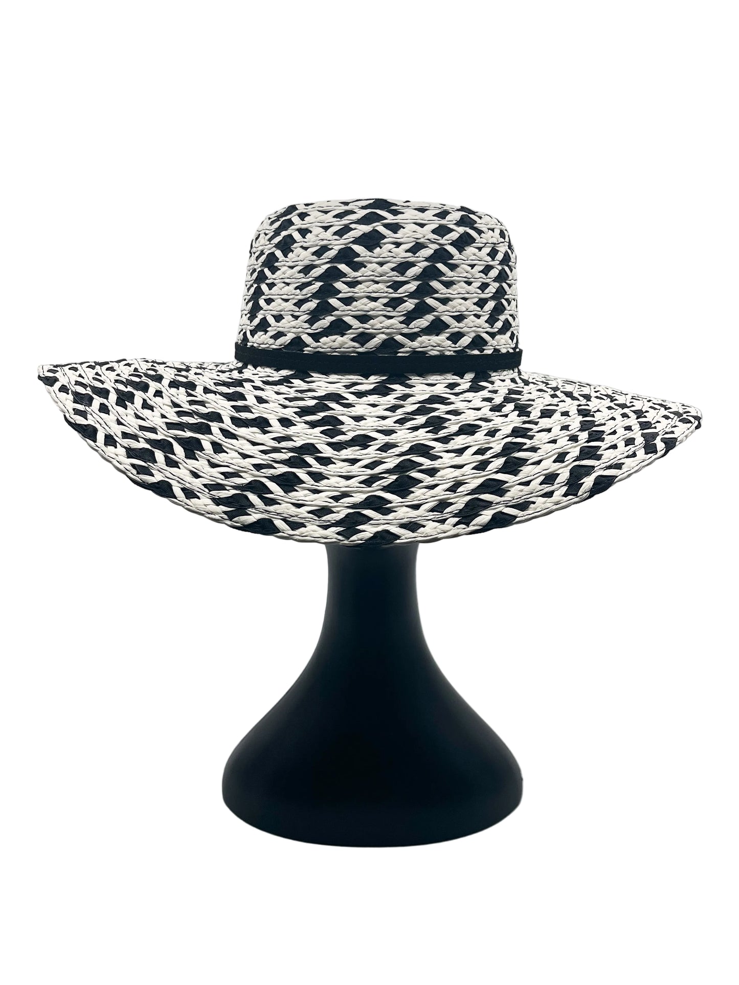 Black and white fashion hat