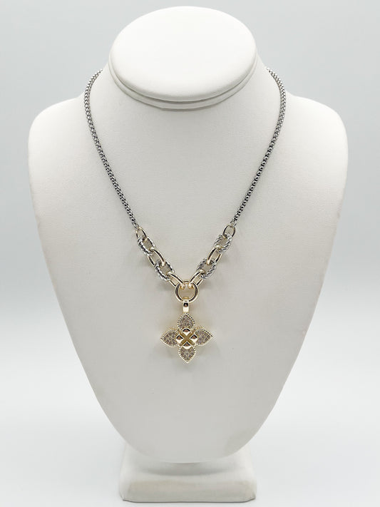 Quatrefoil pendant necklace