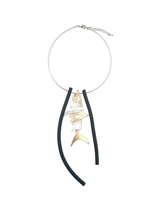 Circle pendant necklace