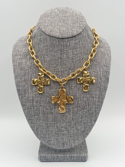 Hammered metal pendant necklace