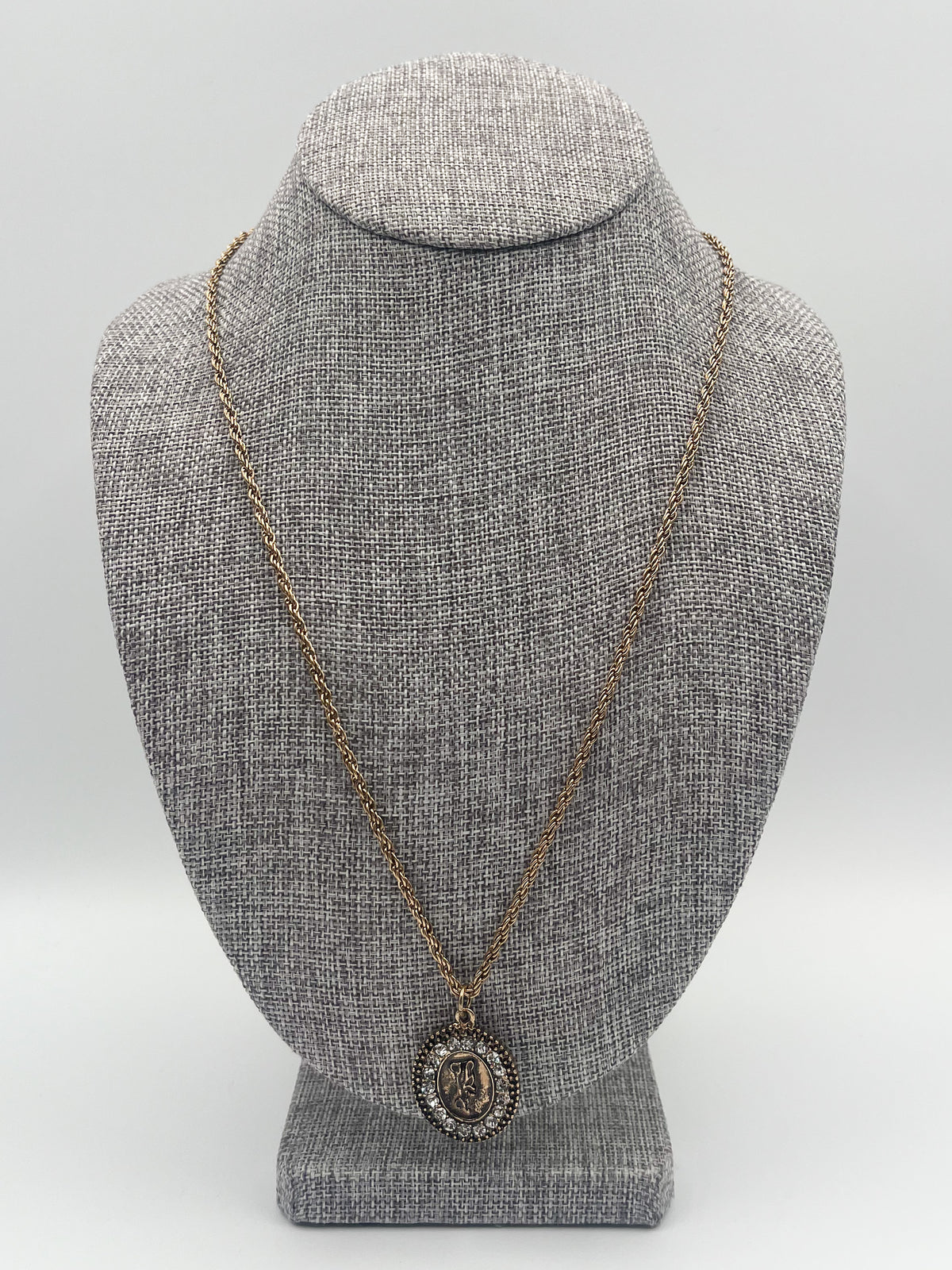 Layered fashion necklace set