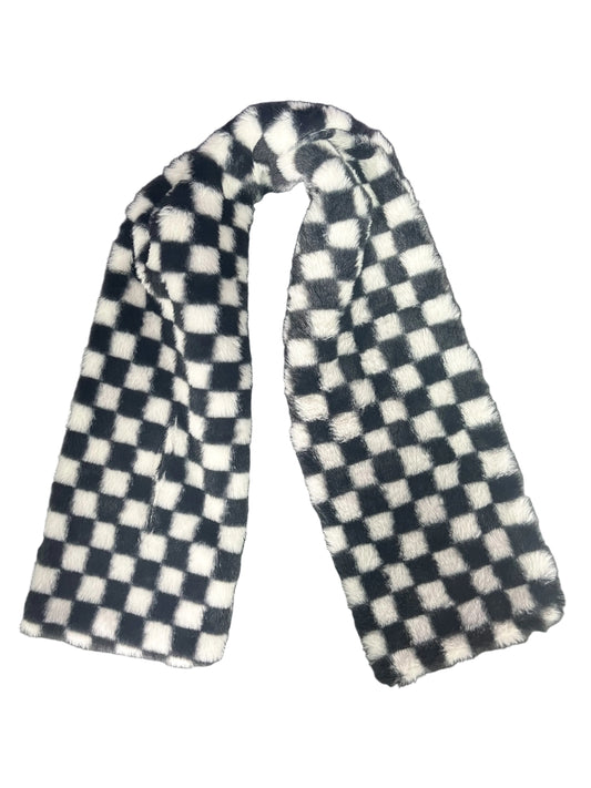 Checkered scarf