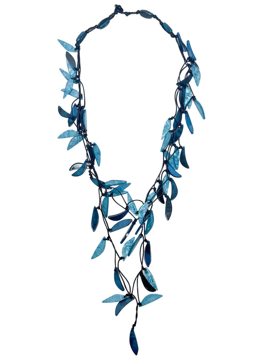 Dangle blue pendant necklace