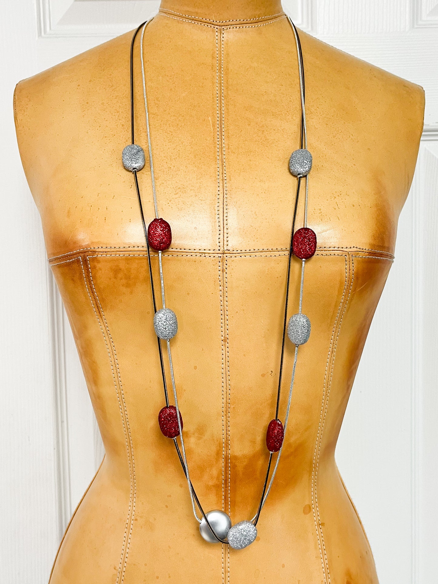 Red and silver pendant necklace set