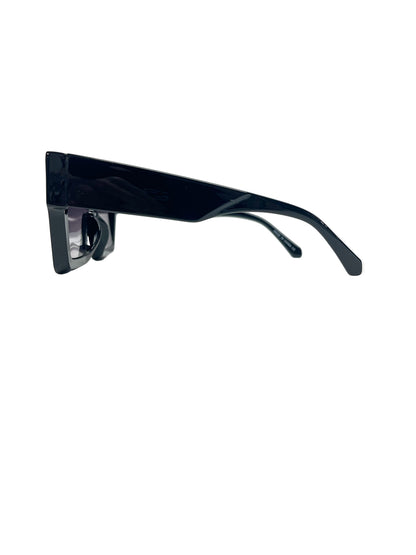 Middle charm sunglasses