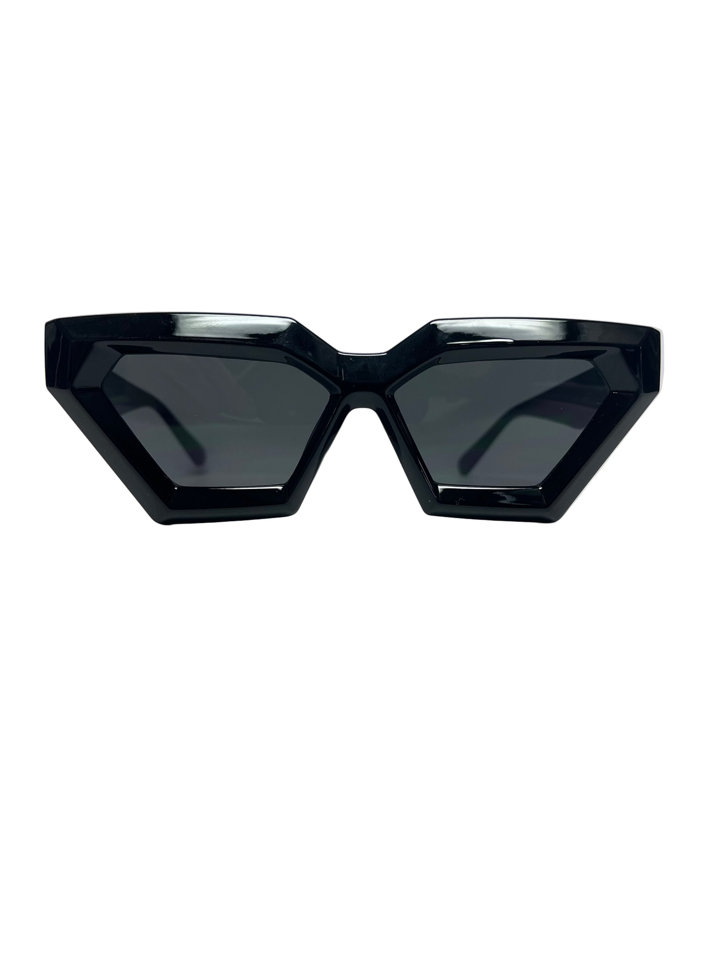 Geometric pointed sunglasses